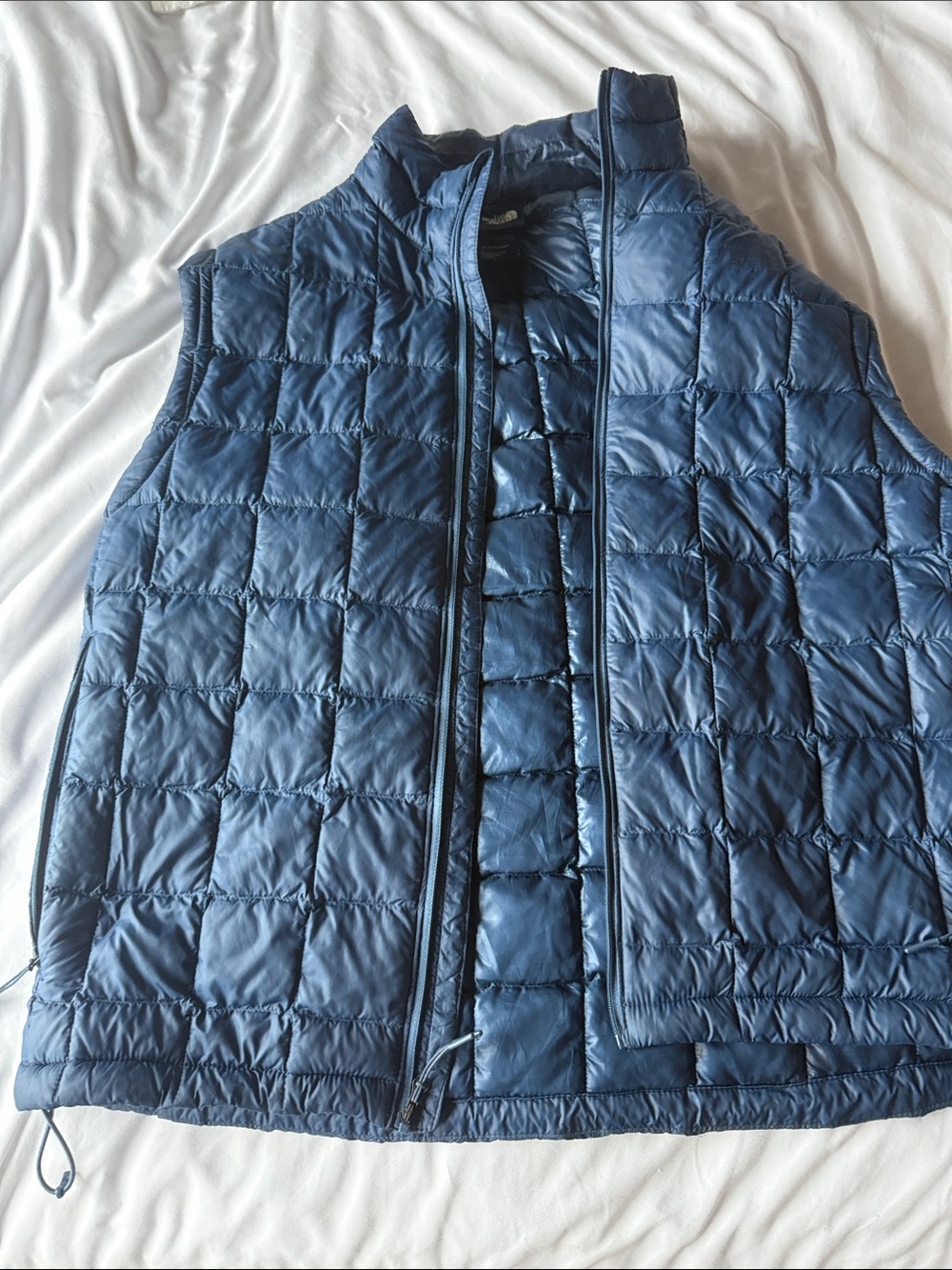 The North Face Men's Thermo Quilted Jacket sz L Blue.